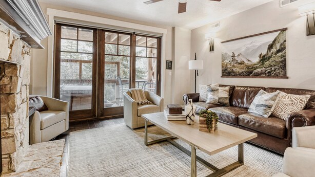 Condo, 3 Bedrooms | Living area