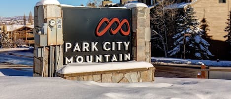 Condo, 3 Bedrooms | Exterior detail