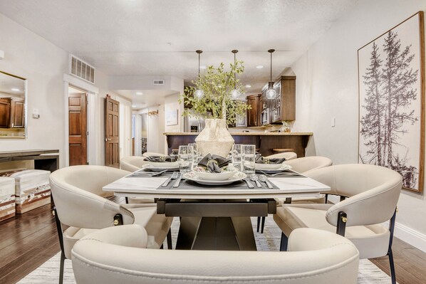 Condo, 3 Bedrooms | Dining - Town Pointe B202 3 Bedroom Condo by RedAwning (Park City)