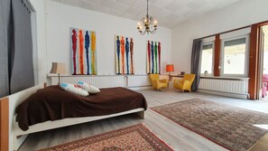Wifi gratis y ropa de cama 