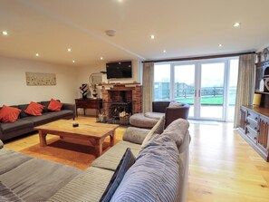 Living area - Bwthyn Y Bugail (shepherd's Cottage (Oswestry)