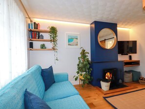 Cottage | Living area - Estuary View (Newquay)