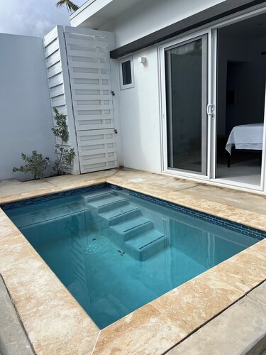 In Noord, New Apartment, 1 bedroom and 1 bathroom, 5 min. walk to the beach