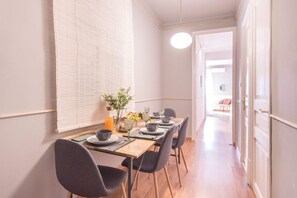 Dining - Sweett | Rocafort 102 (Barcelona)