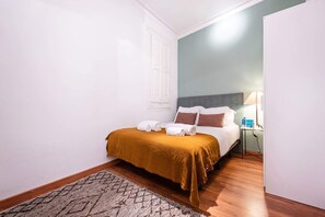 4 bedrooms, desk, iron/ironing board, free WiFi