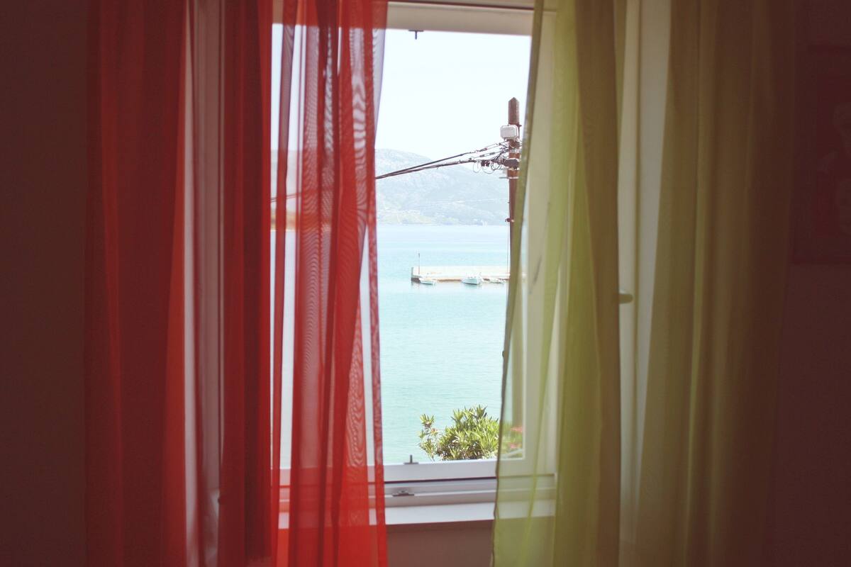 1 bedroom, iron/ironing board, WiFi (free)