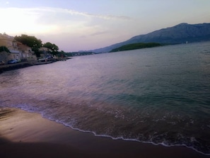 Beach nearby - Apartment and Room Silvana (Lumbarda)