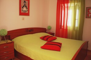 1 bedroom, iron/ironing board, free WiFi