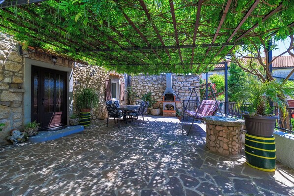 BBQ/picnic area