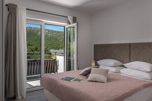 4 bedrooms, in-room safe, iron/ironing board, free WiFi - Villa Manea (Vinodol)