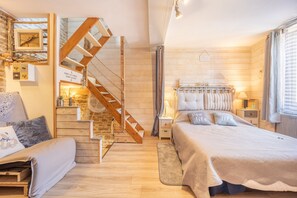 2 bedrooms, iron/ironing board, free WiFi
