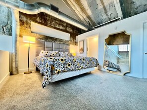 2 makuuhuonetta, työpöytä, silitysrauta/-lauta, Wi-Fi