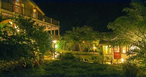 Exterior - Caribbean Sea and Atlantic Ocean Views / Near Twin Cove Beach / Tropical Oasis (Governors Harbor)