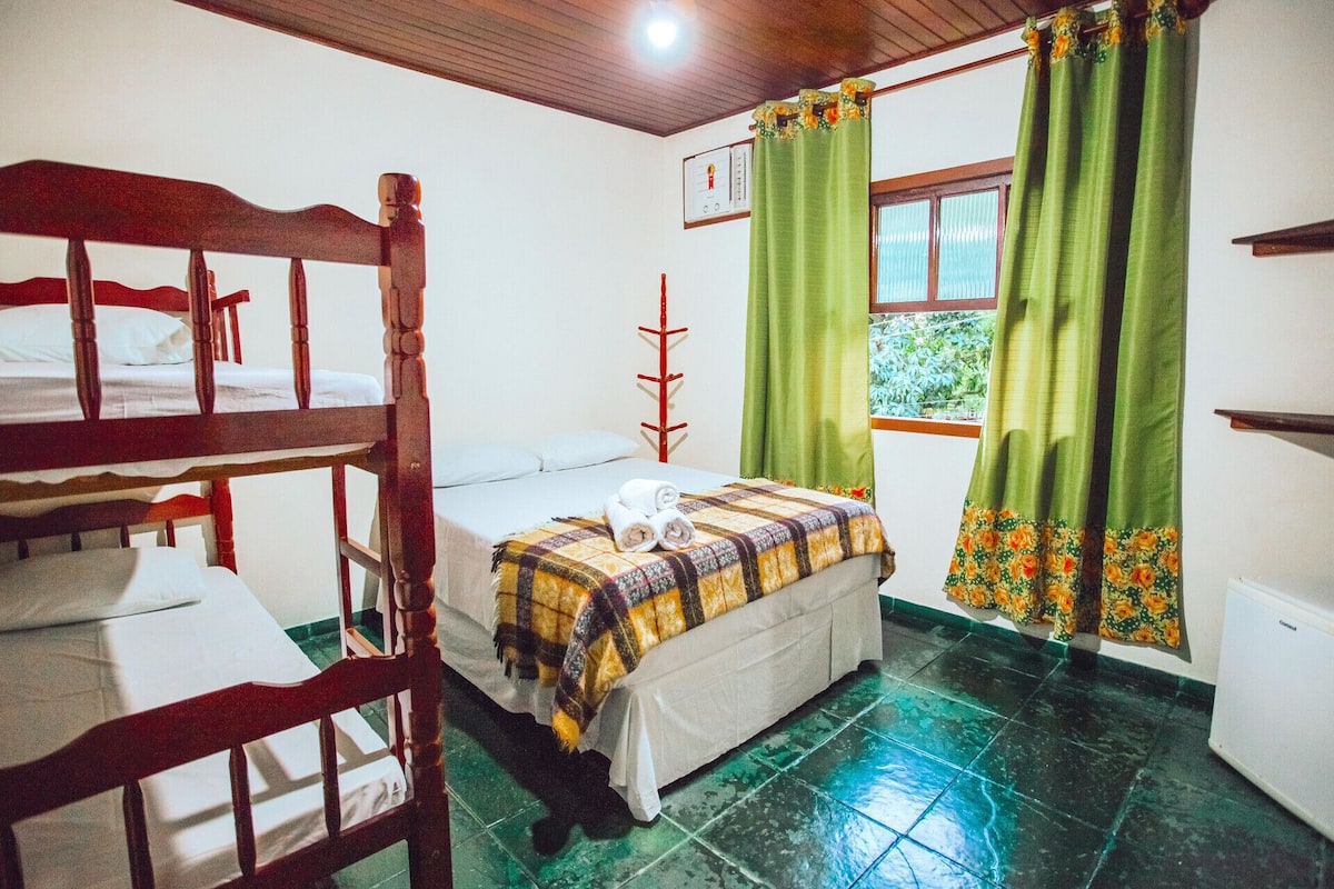 1 kamar tidur, minibar, Wi-Fi gratis, dan seprai linen