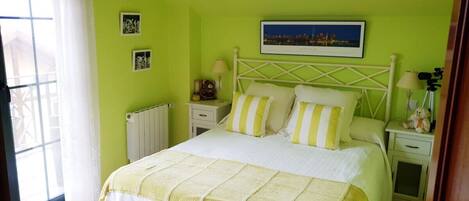 3 Schlafzimmer, Bügeleisen/Bügelbrett, Bettwäsche