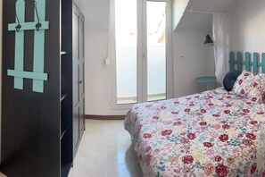 2 chambres, fer et planche Ă repasser, Wi-Fi gratuit, draps fournis