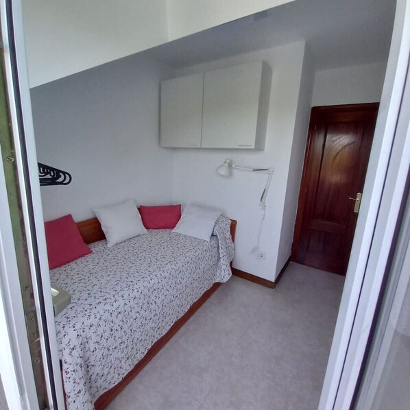 2 多间卧室、熨斗/熨衣板、免费 WiFi、床单