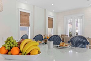 Dining - Destin House Pool +Hot Tub |5BR w/ Golf Cart for 6 (Destin)