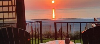 See, smell, hear, and feel the ocean in your backyard, just 10 steps away! 🌺