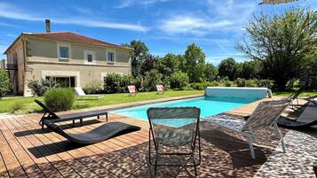 Piscine extérieure, piscine chauffée