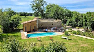 Piscina externa, piscina aquecida