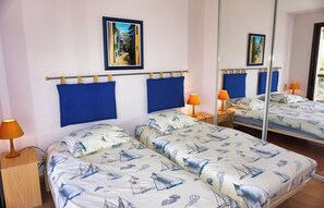2 habitaciones, tabla de planchar con plancha y wifi gratis