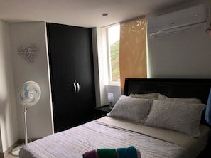 3 chambres, fer et planche Ă repasser, Wi-Fi gratuit, draps fournis