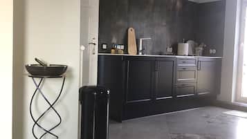 Interni