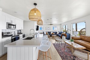 Interior - Private Beach Walkover, Sunset Views & Room to Gather (Surfside Beach)