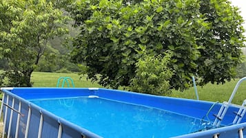 Bañera de hidromasaje al aire libre