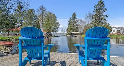 Charming with Modern Amenities, 3 brdms Waterfront, Flexible Rentals