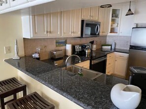 Fridge, microwave, oven, stovetop - Great Oceanview AND Location with 2 Bed/2 Bath! (Galveston)