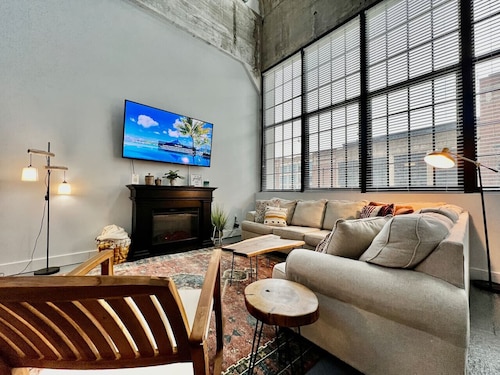5106 Peters Cartridge Factory · New renovated Loft in Old factory by Kings Island