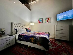 Desk, iron/ironing board, travel cot, WiFi