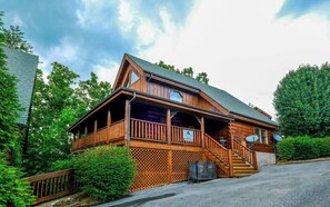 Exterior - Rockin' in the Smokies | Enjoy grilling out, cozying up in the hot tub, or playing arcade games! (Sevierville)