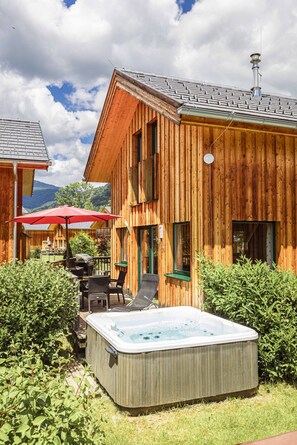 Bain à remous extérieur