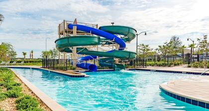 Luxury 6 bed South-Facing Pool, Game Room, 4 Miles to Disney World