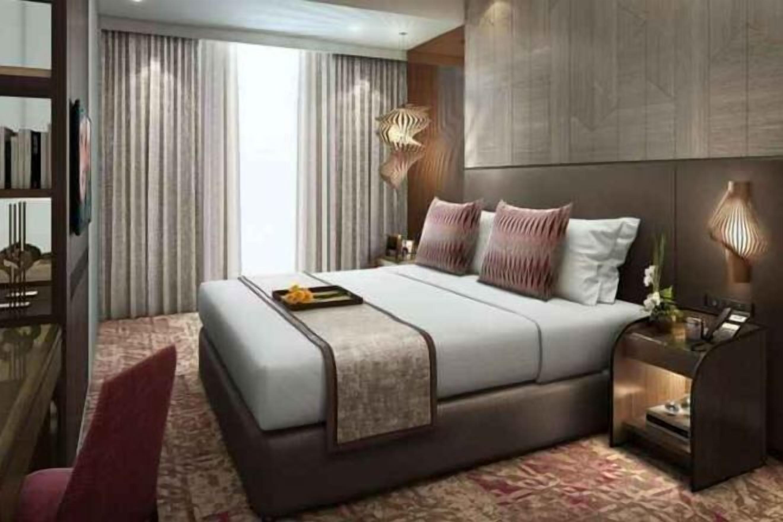 Premium bedding, in-room safe, individually furnished, desk