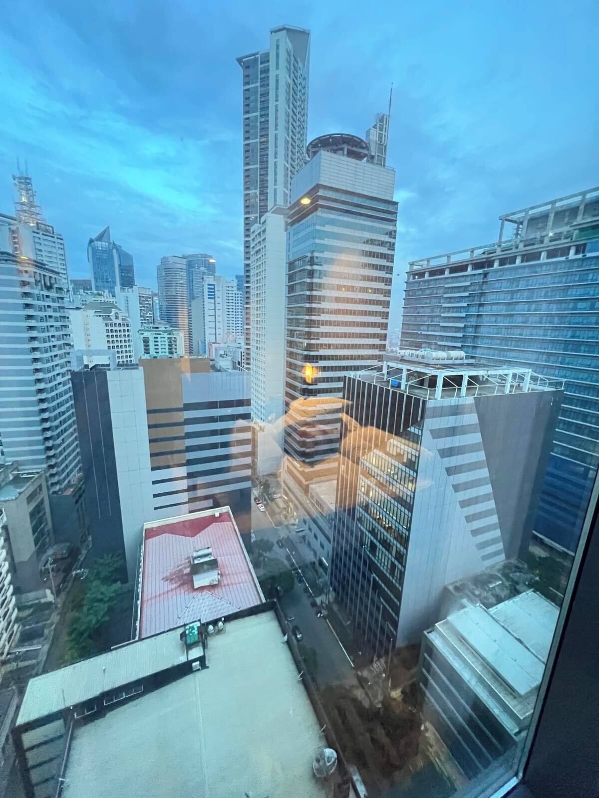 Foto - Somerset Central Salcedo Makati