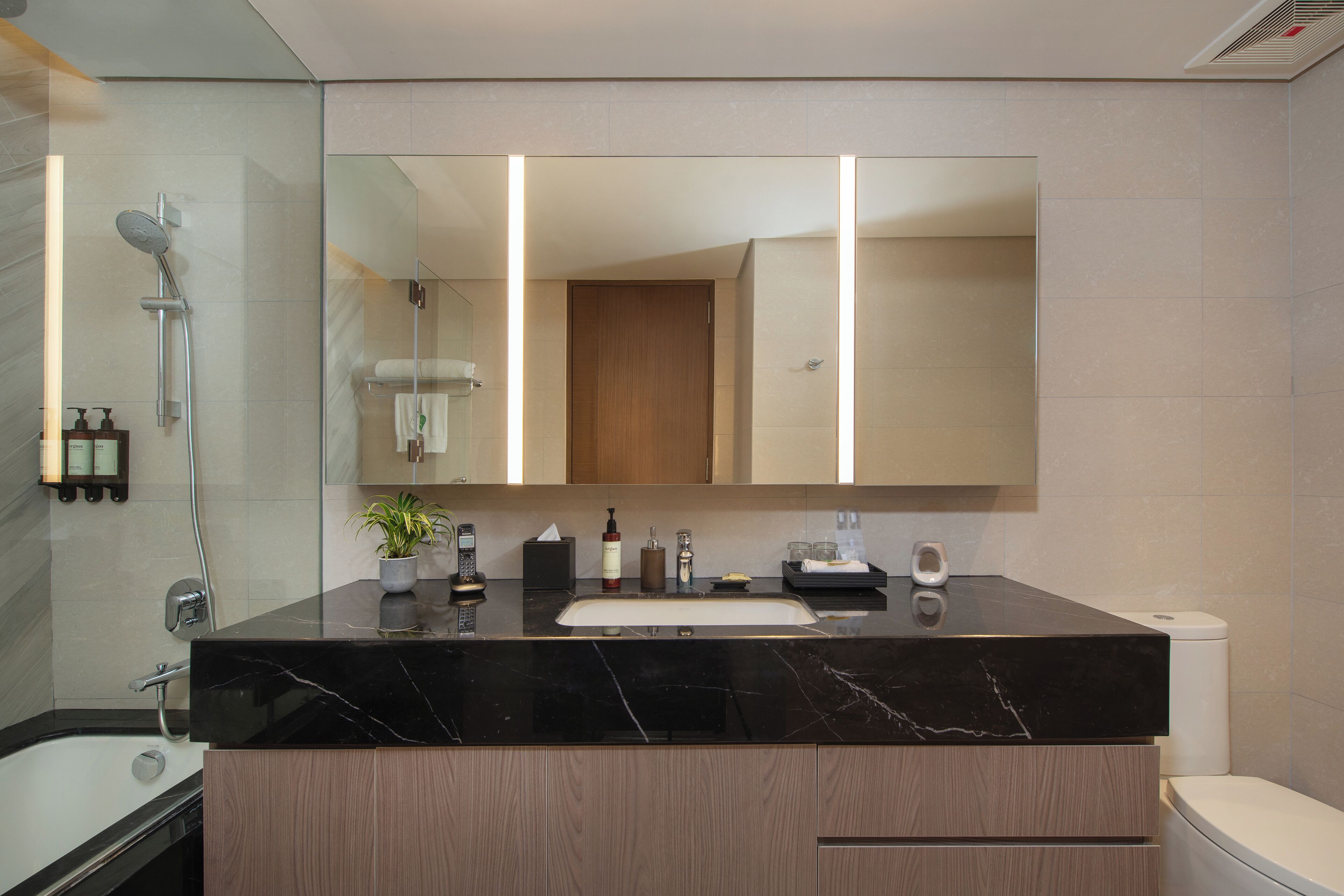 Foto - Somerset Central Salcedo Makati