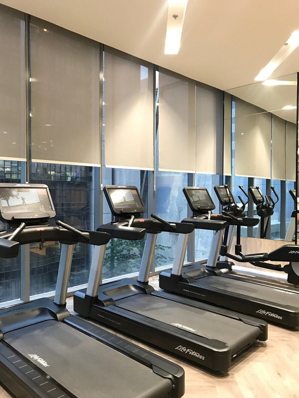 Foto - Somerset Central Salcedo Makati