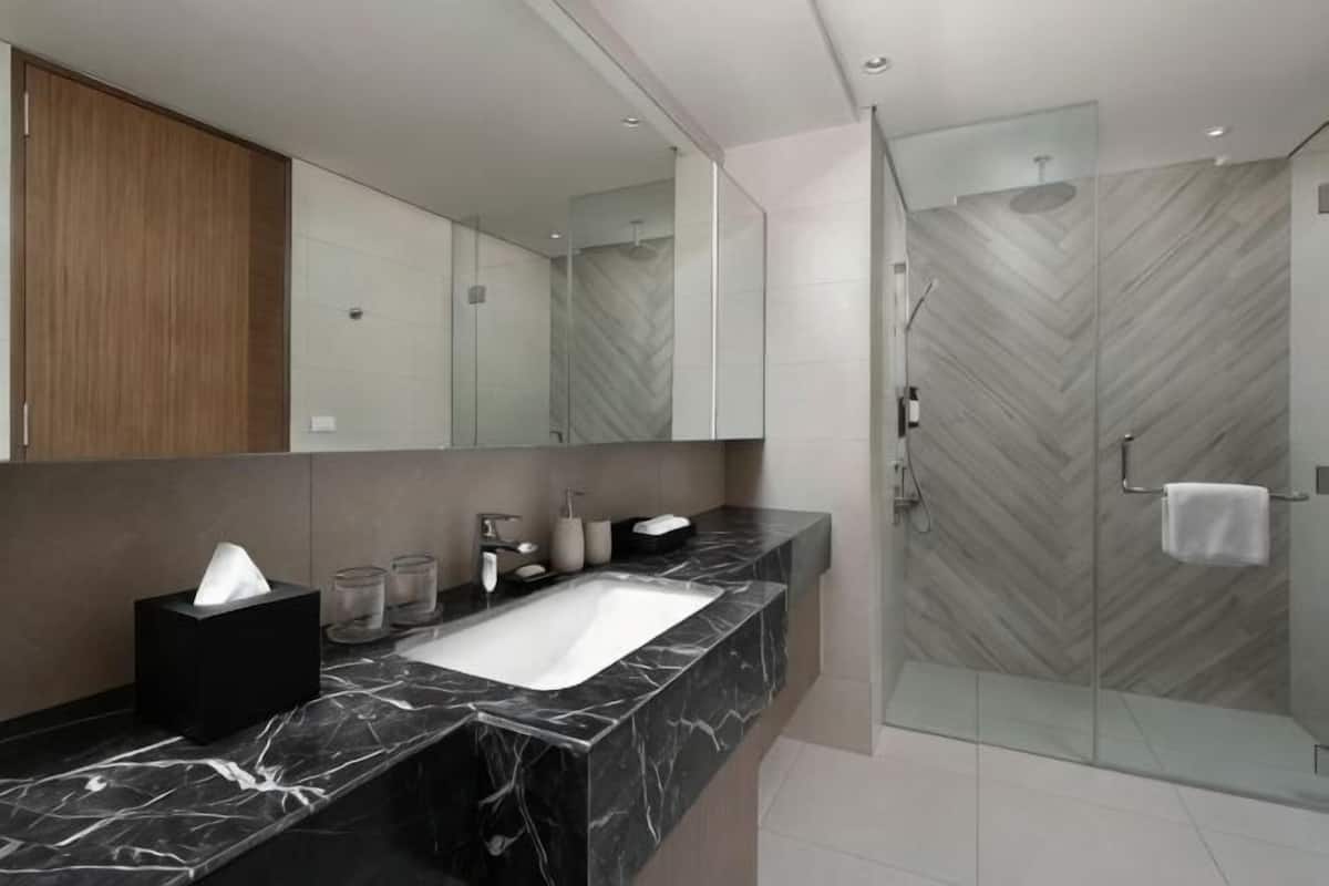 Bathroom | Free toiletries, hair dryer, slippers, bidet