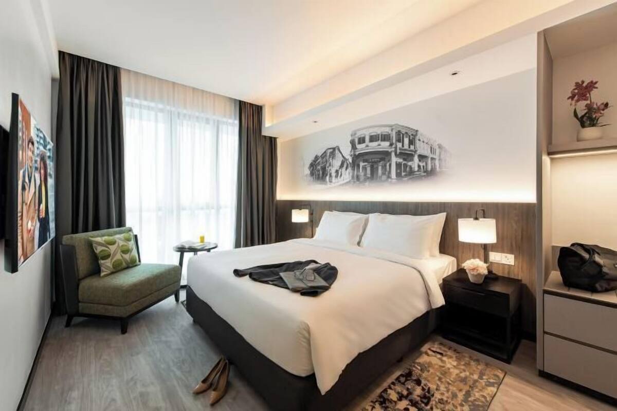 Premium bedding, in-room safe, desk, soundproofing