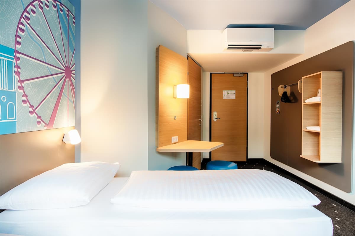 Chambre avec lits jumeaux | 1 chambre, literie hypoallergénique, bureau, chambres insonorisées
