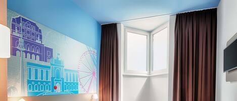 Zweibettzimmer | Allergikerbettwaren, Schreibtisch, schallisolierte Zimmer