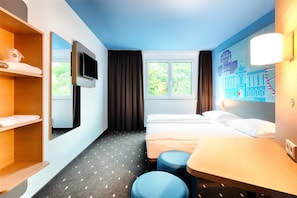 Chambre avec lits jumeaux | 1 chambre, literie hypoallergénique, bureau, chambres insonorisées
