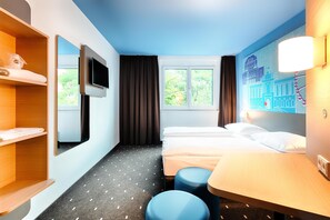 Quarto duplo | Roupas de cama antialérgicas, escrivaninha, quartos à prova de som
