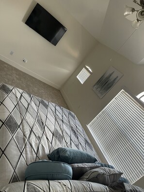2 habitaciones, tabla de planchar con plancha y wifi gratis 
