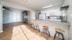 Townhome, 4 Bedrooms, Resort View | Private kitchen