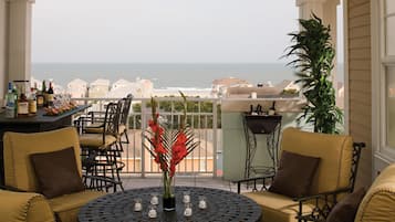 Meja kerja, setrika/meja setrika, Wi-Fi gratis, dan seprai linen